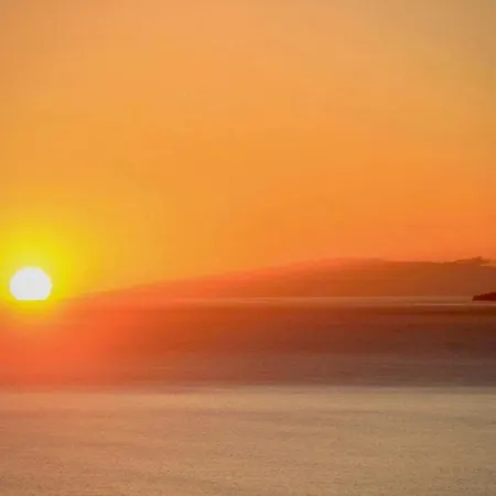 Spacious, Well Appointed, In A Wonderful Raised Location And Stunning Sea Views فيلة *