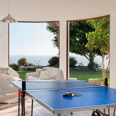 Spacious, Well Appointed, In A Wonderful Raised Location And Stunning Sea Views *