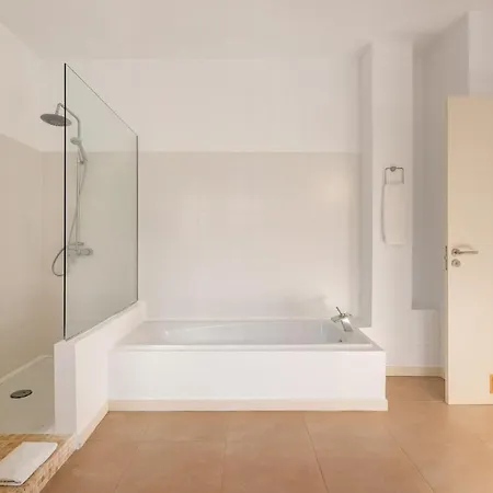 Spacious, Well Appointed, In A Wonderful Raised Location And Stunning Sea Views