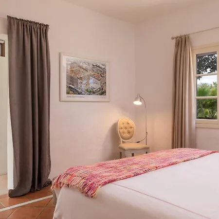 Spacious, Well Appointed, In A Wonderful Raised Location And Stunning Sea Views