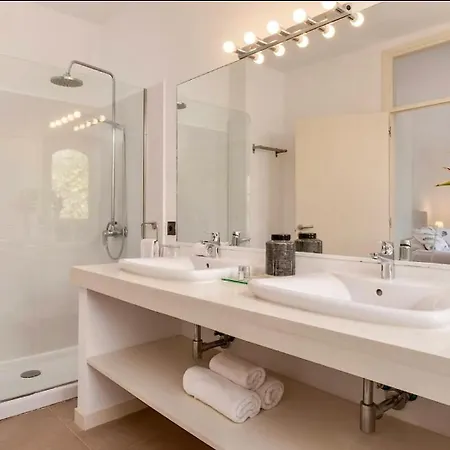 Spacious, Well Appointed, In A Wonderful Raised Location And Stunning Sea Views *