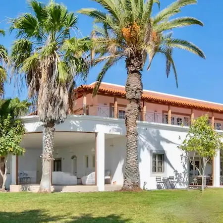 Spacious, Well Appointed, In A Wonderful Raised Location And Stunning Sea Views *
